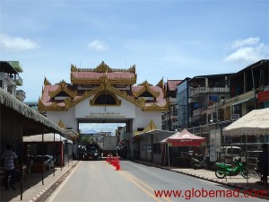 Border crossing friendship bridge Thaiiland to Myanmar Burma Mae Sot Myawaddy