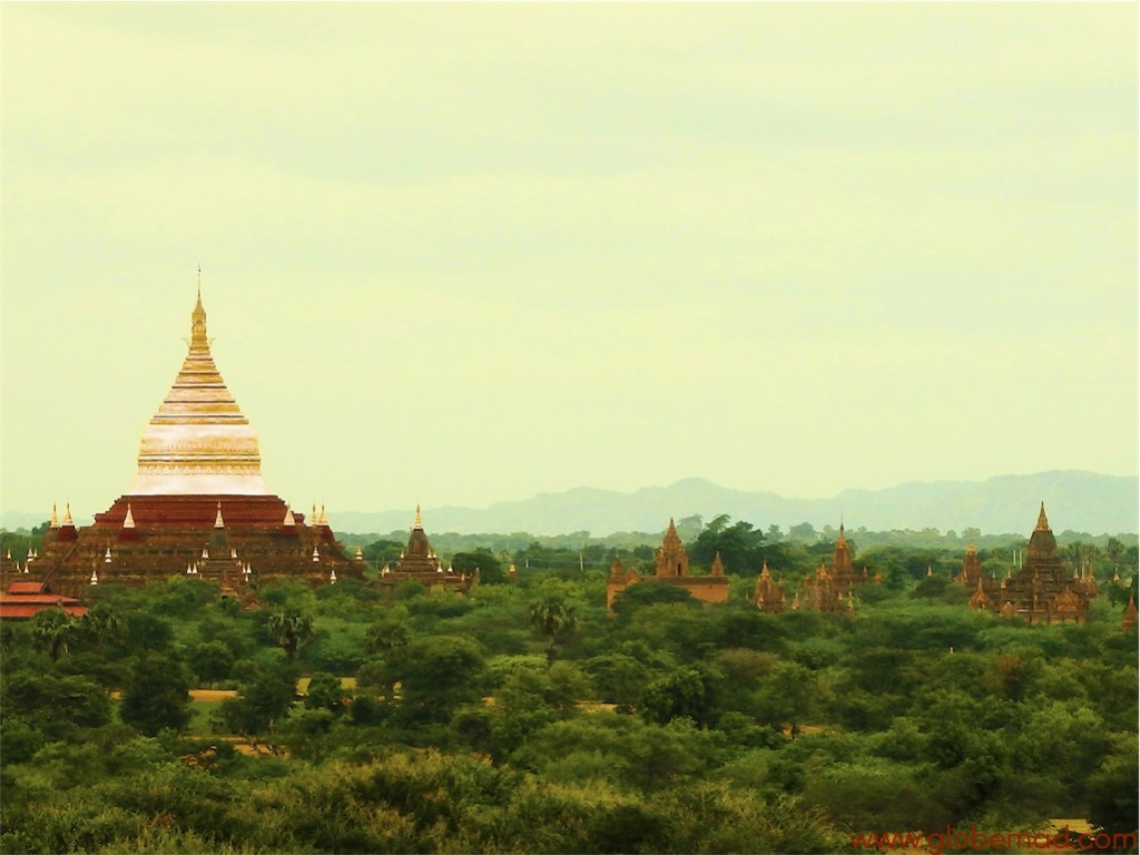 Travel Budget Backpackers Guide to Bagan Myanmar temple photos