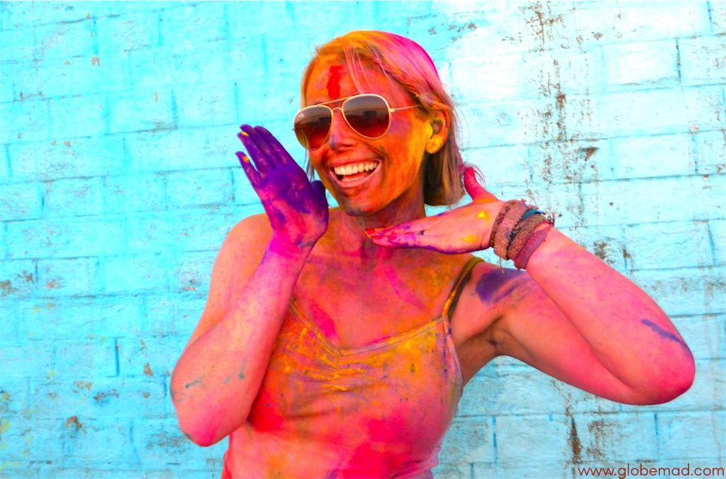 Holi festival photo ideas India photgraphy celebrate like a local backpacking in India Globmad Blog emma tryon